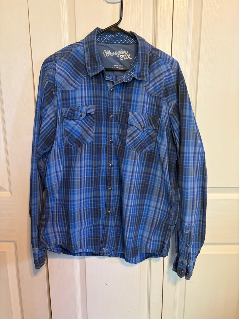 Wrangler Blue Plaid Casual Button-Down Shirt